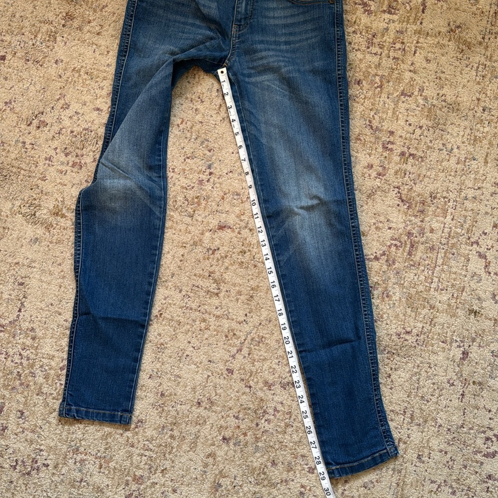New York & Company Low Rise Skinny Jeans - Picture 5 of 15